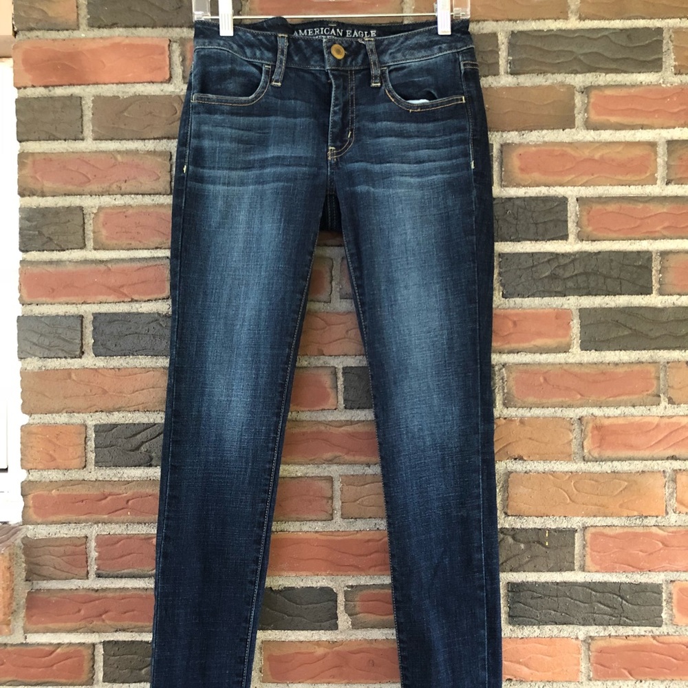 Dark Wash American Eagle Jeans